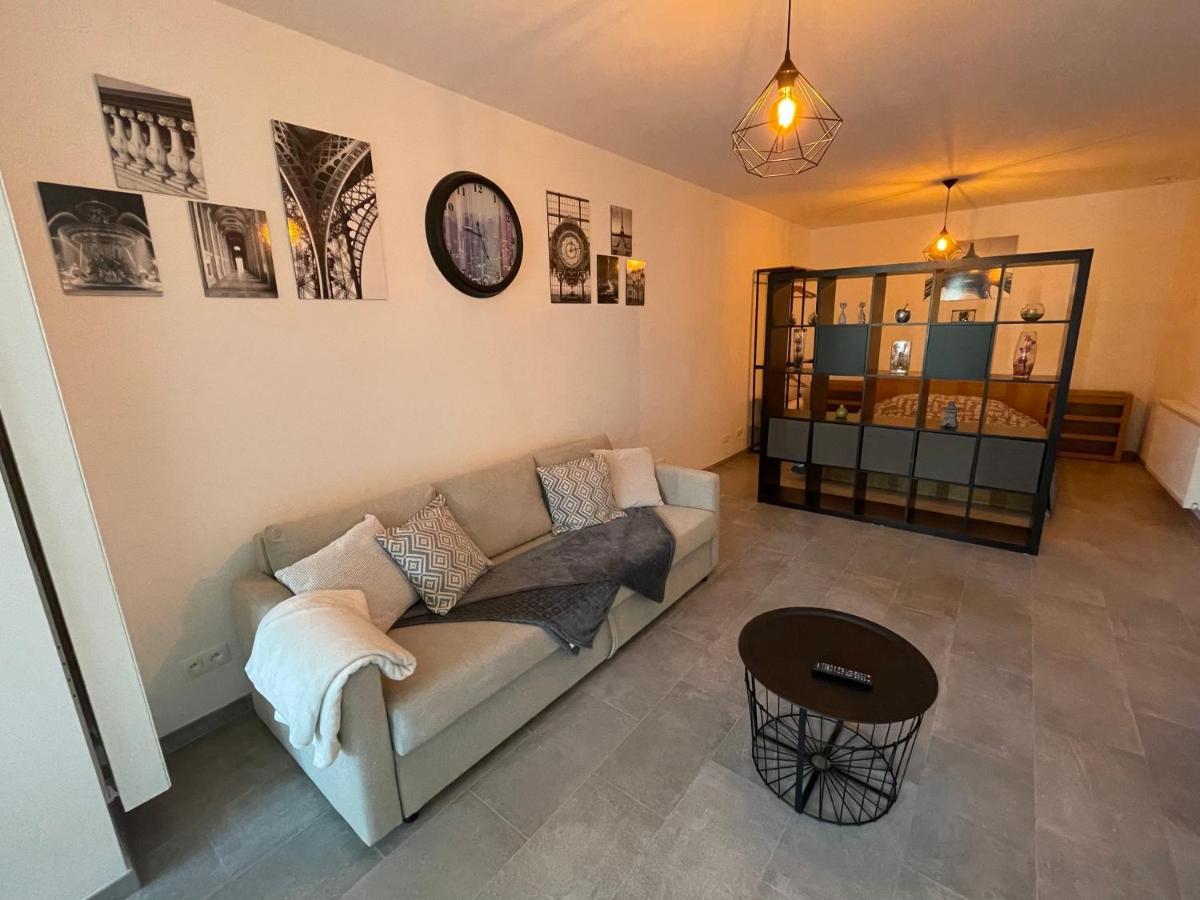Appartement avec extérieur à proximité de Liège Herstal Extérieur photo