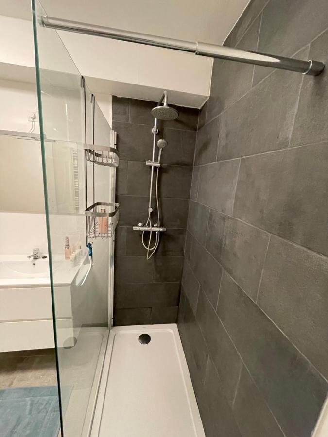 Appartement avec extérieur à proximité de Liège Herstal Extérieur photo